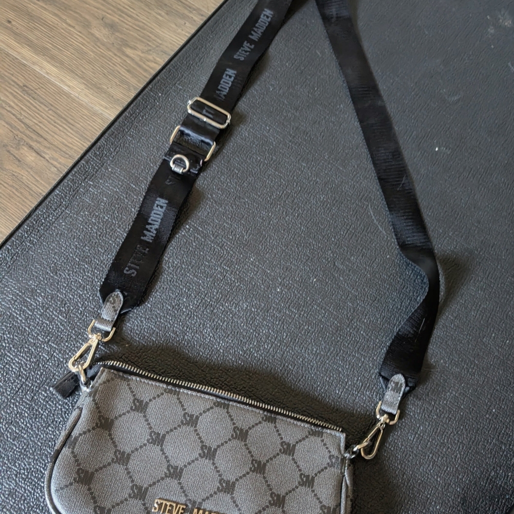 Steve Madden Patterned Gray and Black Crossbody Bag